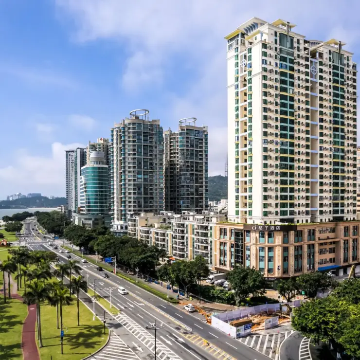 The Romance of Qinglv Middle Road: A Couple’s Guide to Zhuhai’s “Lovers Road”