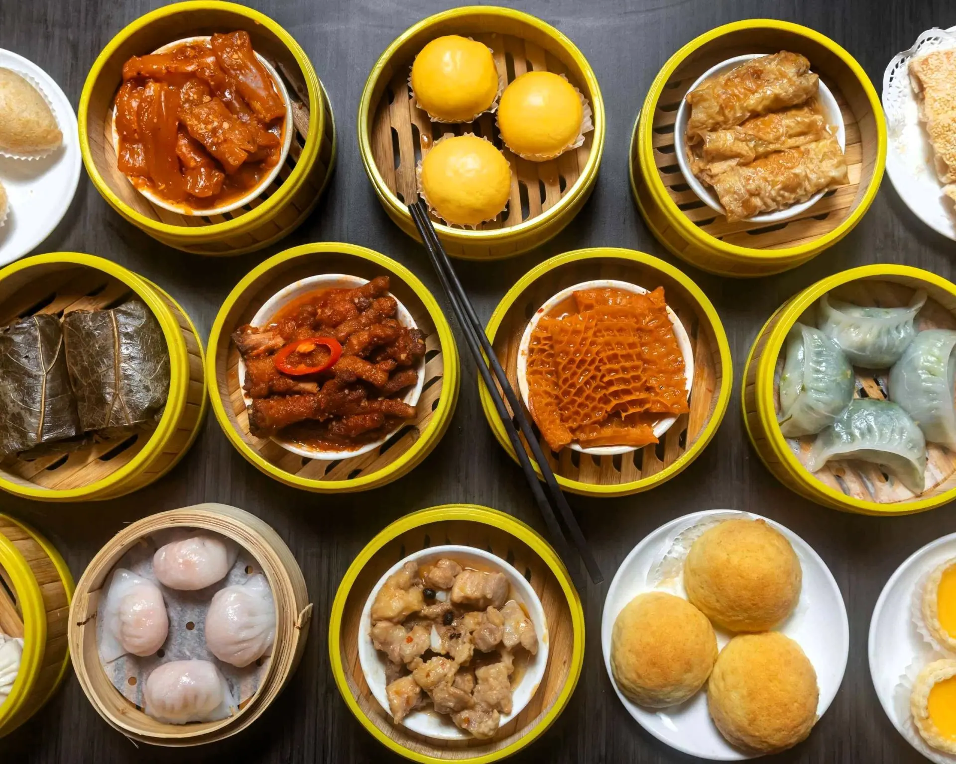 Un viaje gastronómico en Xiangzhou: desde dim sum matutino hasta mariscos a medianoche.